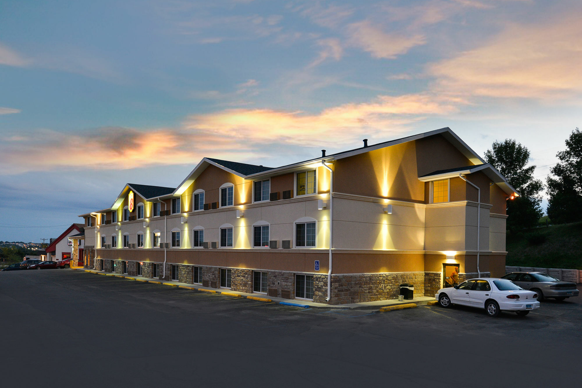 Super 8 By Wyndham Minot Airport Hotel Bagian luar foto