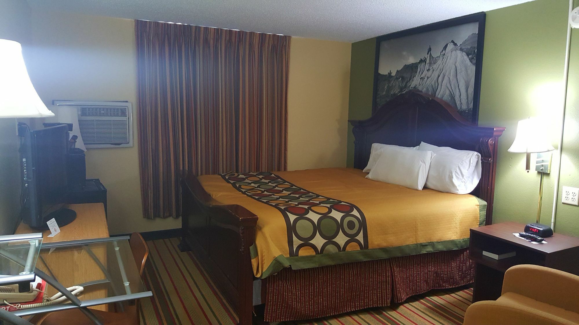 Super 8 By Wyndham Minot Airport Hotel Bagian luar foto